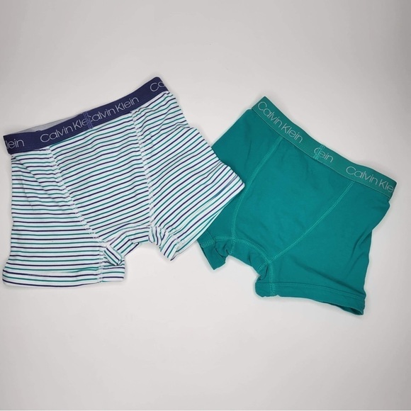 Calvin Klein Boys 4/5 Boxer Briefs New without tags Bundle 2 Pair - Picture 1 of 7
